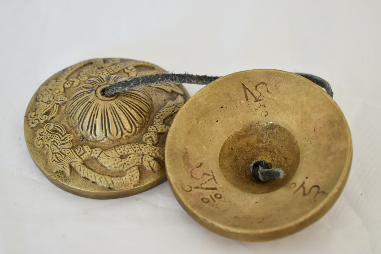 2.8" Bronze Dragon embossed NHZ Tingsha image 3